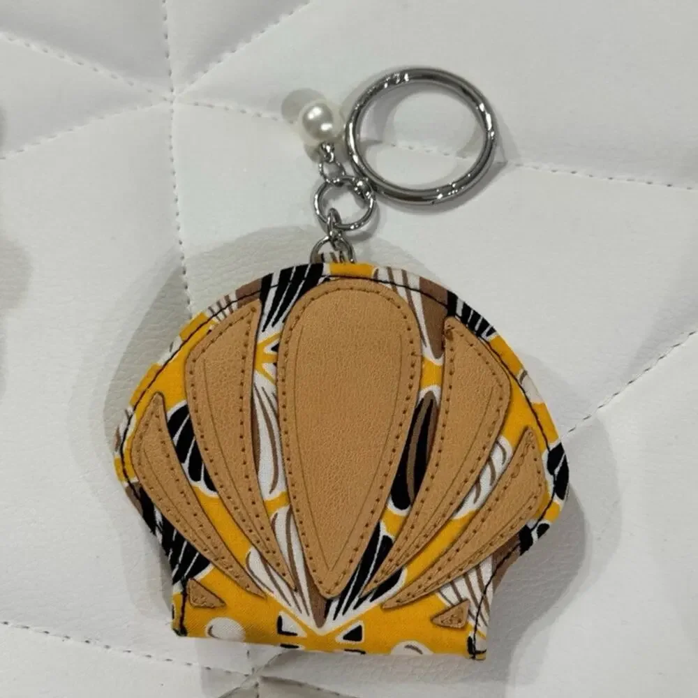 Vera Bradley Yellow Shell Coin Purse Keychain - Rare! - Picture 3 of 3